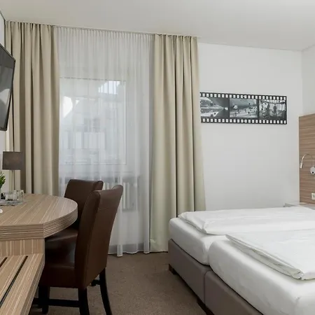 Zeppelin - Original Hotell 3*