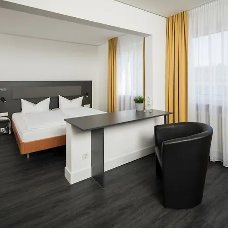 Hotel Zeppelin - Original 3*